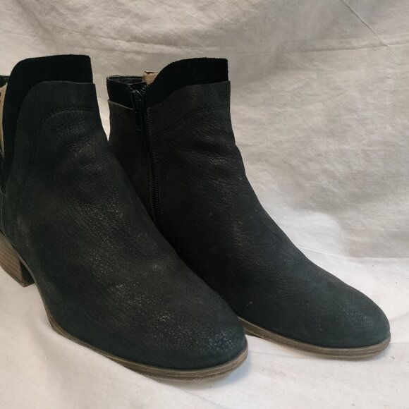 Lucky Brand Lelah Leather Bootie - Picture 13 of 15